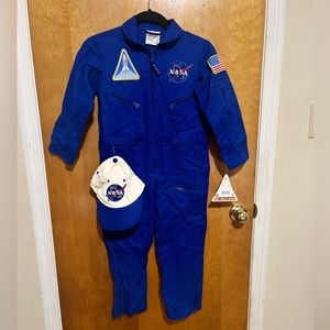 NWT Kids Royal Blue NASA Space Suit with matching hat. Size Small(6-8)